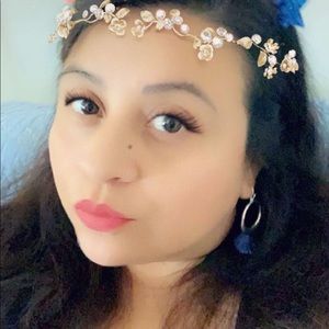 Meet your Posher, Ana